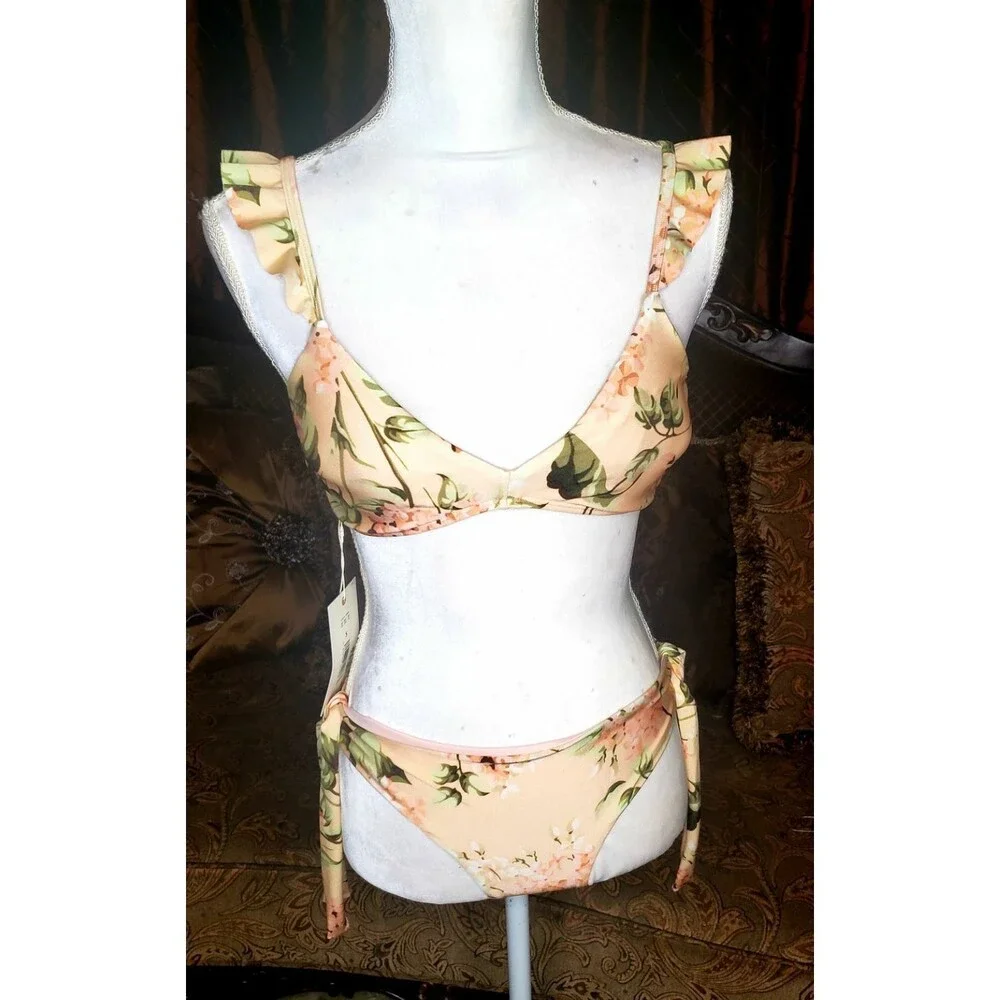 Chelsea and Violet bikini, sz top s, bot